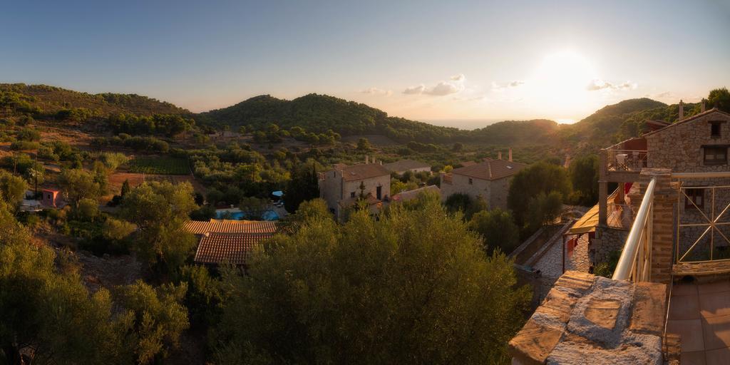 Revera Traditional Stone Villas, Apartments & Studios Keri Dış mekan fotoğraf