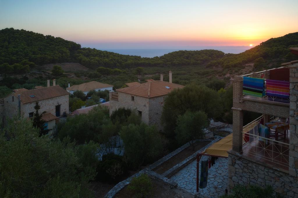 Revera Traditional Stone Villas, Apartments & Studios Keri Dış mekan fotoğraf