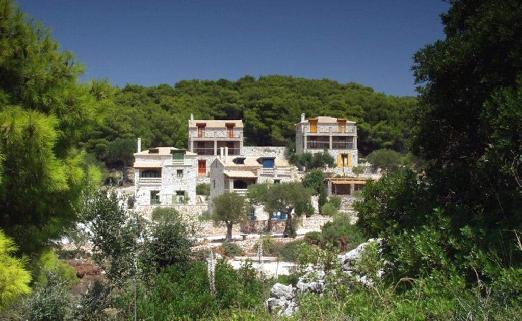 Revera Traditional Stone Villas, Apartments & Studios Keri Dış mekan fotoğraf