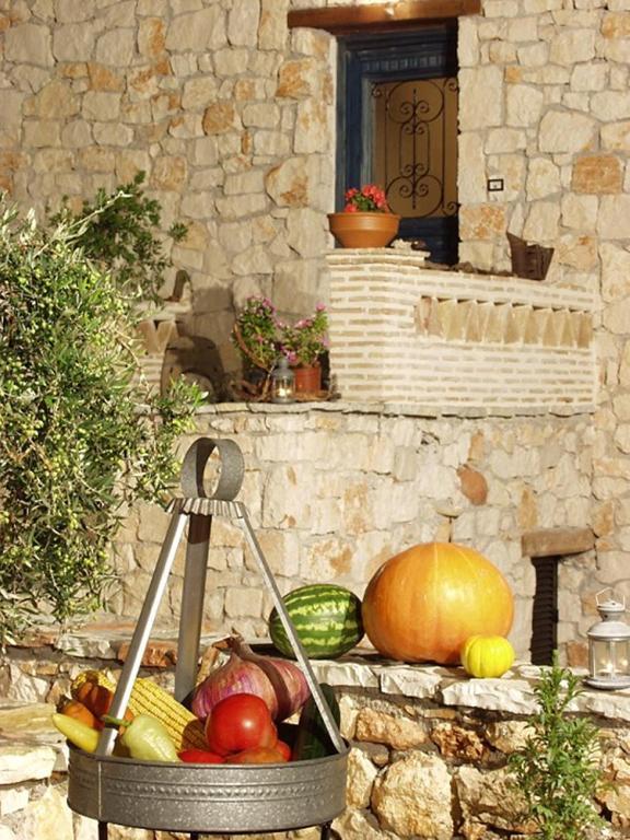 Revera Traditional Stone Villas, Apartments & Studios Keri Dış mekan fotoğraf